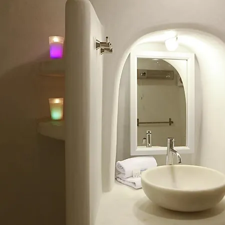 Santoniro Villa *